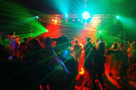 دستگیری ۶۳ دختر و پسر در دو مراسم پارتی شبانه درشیراز